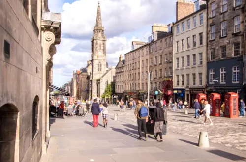 10 Most Famous Streets in Edinburgh