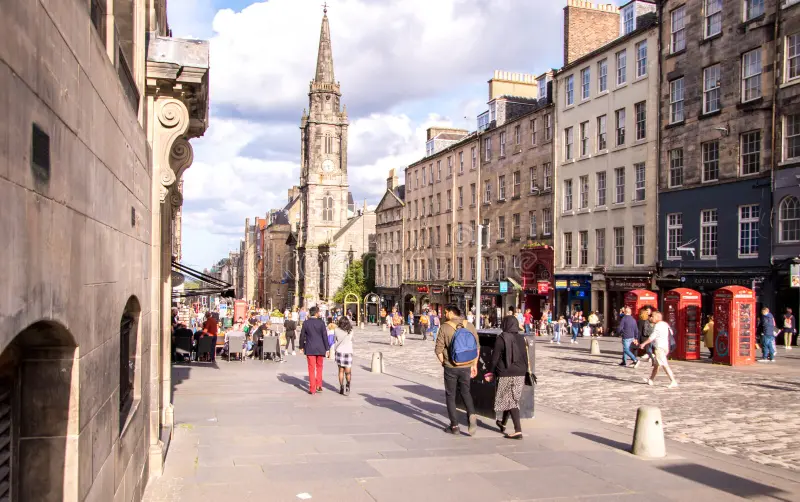 10 Most Famous Streets in Edinburgh