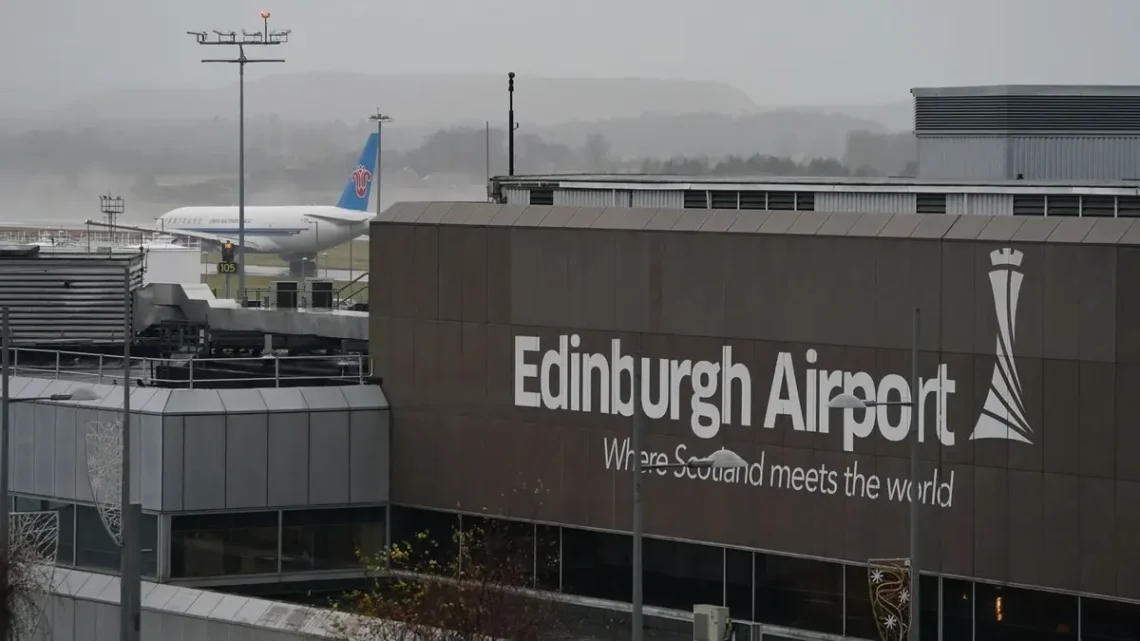airport in edinburgh